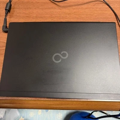 Fujitsu Lifebook U939/B Intel Core i5-8365U 1.6GHz RAM 8GB SSD 256GB Win 11 Pro - Image 1 of 4