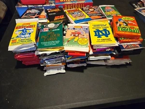 Lot of 200 multi/mixed-sport cards and non-sport trading cards in sealed packs - Picture 1 of 3