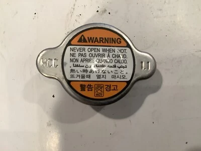 Tapa de radiador de presión Hyundai Elantra 2012 Foto 1 de 3