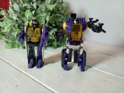 1980s G1 Transformers Insecticons Deception Kickback Shrapnel Bombshell Part Lot - Image 1 of 4