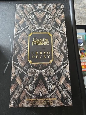 Urban Decay Game Of Thrones Limited Edition Eyeshadow Palette 20 Shades Unused - Image 1 of 4