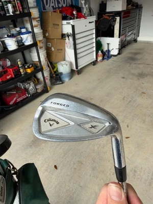 CUNHA DE ARREMESSO FORJADA CALLAWAY X 45 LOFT P PW REGULAR FLEX NS PRO EIXO DE AÇO 18 - Imagem 1 de 4