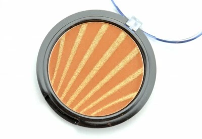 Avon mark Maui Bliss Sunset Glow Face Bronzer - Image 1 of 4