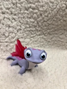 Disney Frozen Fire Spirit Broni Salamandra Rosa Caliente Llamas No es una Luz 3.2"L - Imagen 1 de 3