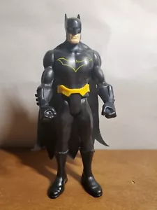 Figura de acción Mattel DC Comics (S17) Batman 2017 6 pulgadas con capa todo negro - Imagen 1 de 8