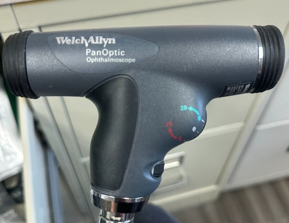 Oftalmoscopio panóptico Welch Allyn 11810. Foto 1 de 1