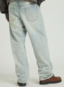 Light Wash Trendy Baggy Jeans - Picture 1 of 2