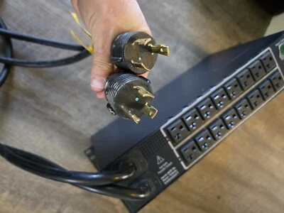 Server Technology CW-16HF1B452 Switched FSTS Dual Input Fail-Safe Transfer - Image 1 of 4