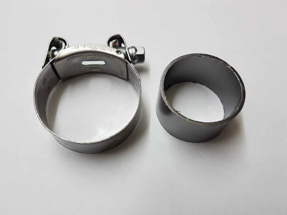 Exhaust Collector Box Seal & Clamp to Silencer (1) For Honda CX 650 T Turbo 1983 - Image 1 of 3