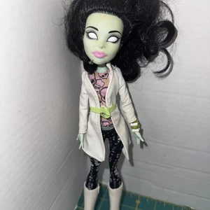 Muñeca Monster High I Love Fashion Scarah Screams 2012 Mattel I Heart Fashion - Imagen 1 de 14
