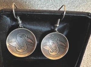 Signiert TSM Sterlingsilber konkav natives Design runde hängende Haken Ohrringe - Bild 1 von 7