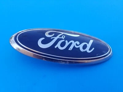 05 06 07 FORD QUINIENTOS 500 PARRILLA DELANTERA EMBLEMA LOGOTIPO INSIGNIA USADO OEM (2007) Foto 1 de 4