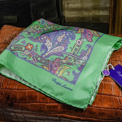 Bold Paisley Flora Vintage Ralph Lauren Etiqueta Púrpura Seda Bolsillo Cuadrado Ropa de Hombre Foto 1 de 4