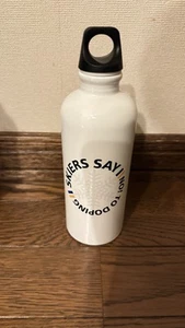 BOTELLA DE AGUA SIGG Los esquiadores dicen no al dopaje 600 ml/20 oz blanca - Imagen 1 de 6