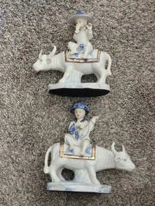 Pair Vintage Chinese Blue & White Figurines Boy Musicians Riding Water Buffalo - Picture 1 of 12