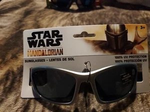 * STAR WARS * MANDALORIAN BOYS SUNGLASSES * 100% UV PROTECTION SHADES * A6 - Picture 1 of 5