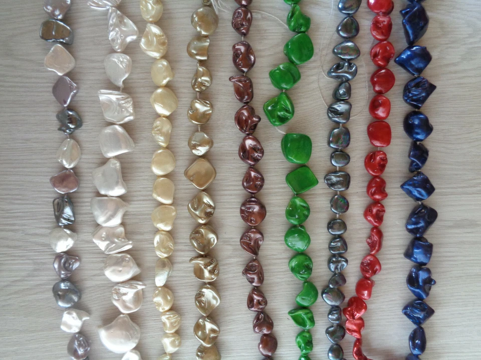  Edle Shell Nuggets gefärbt Farbauswahl Muschelperlen 9Farben auswählbar  - Bild 1 von 1
