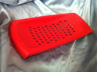 Tupperware P22 Combiplus Spätzleria spätzlebrett spätzleschaber teigfalle rot - Bild 1 von 4