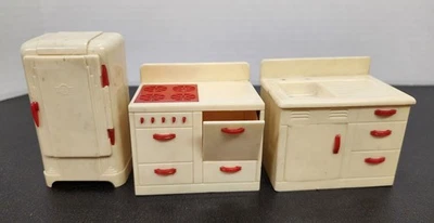 Muebles de colección para casa de muñecas Renwal cocina refrigerador fregadero estufa plástico Foto 1 de 4