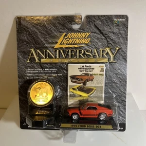 Johnny Lightning Anniversary 1970 Chevrolet Chevy Camaro 1/64 Diecast Neu - Bild 1 von 3