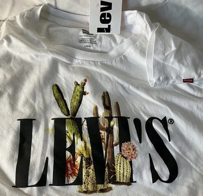 Levi's Floral Graphic  T-Shirt Men's Short Sleeve, White,  Sz L - Image 1 of 2