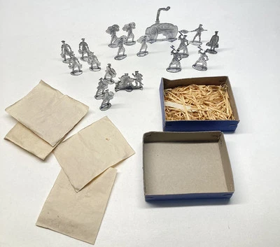 Vintage Ernst Heinrichsen Lead Toy Soldiers Flats Unpainted German Field Bakery - Image 1 of 4
