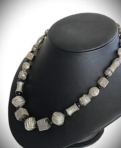 Best of Bali Sterling Silver Ornate Filigree Bali Bead Onyx Necklace - Picture 1 of 12
