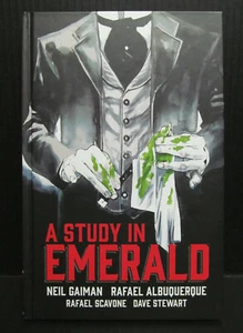 SIGNED! A STUDY IN EMERALD - Neil Gaiman, Rafael Albuquerque, Rafael Scavone HC - Picture 1 of 8