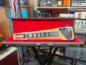 Rickenbacker Model 102 Lap Steel Gitarre - inkl. 20% MwSt. - Bild 1 von 5