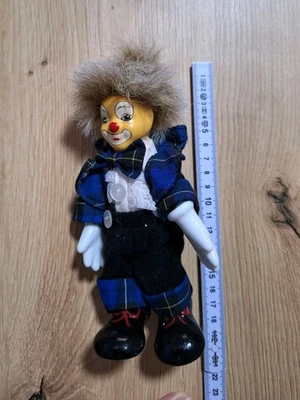 Figur Clown Porzellan ca. 18 cm . Stehend und sitzend - Bild 1 von 3