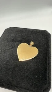 14K Yellow Gold Heart Pendant | 1.7g Solid Gold | Elegant Classic Design - Picture 1 of 4