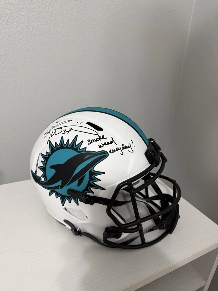 Casco réplica firmado por Ricky Williams eclipse lunar Miami Dolphins Foto 1 de 1