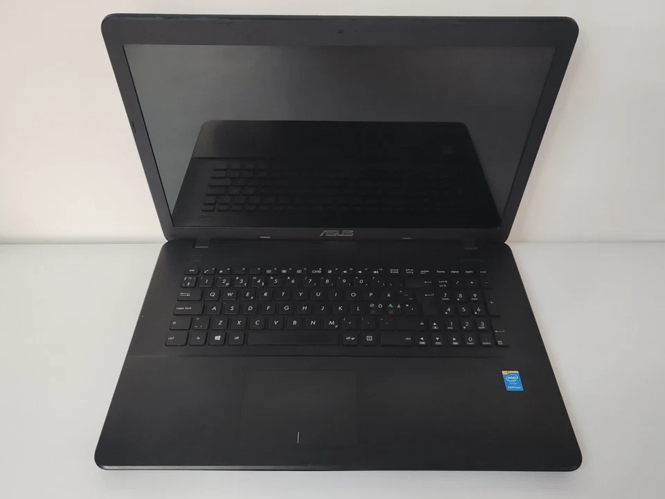 NOTEBOOK ASUS X751M INTEL PENTIUM N3540 DUAL CORE 8GB RAM 320GB HD WIN11 WEBCAM - Immagine 1 di 4