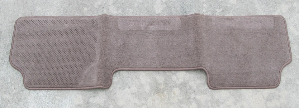 Ford F150/F250 Rear Floor Mat, 1997 + 1998, Medium Mocha, Original Ford — 第 1/1 张图片
