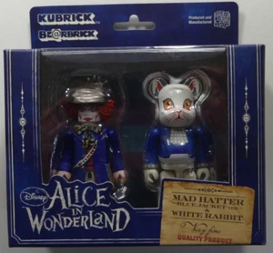 Bearbrick Mad Hatter & White Rabbit 100% Alice in Wonderland Medicom - Picture 1 of 2