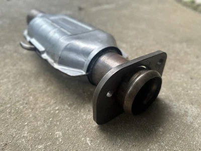 Conversor catalítico de alto fluxo Chevrolet Corvette C4 1984-1996 - Imagem 1 de 3