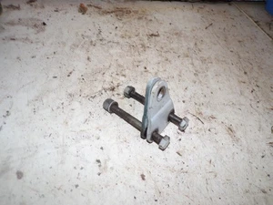 patte moteur avant  peugeot 125 175 13825 - Picture 1 of 1