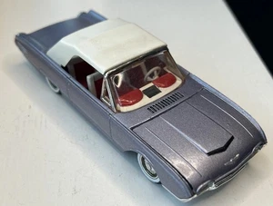 1:43 Solido 1961 Ford Thunderbird Cabrio lila metallic 1985 Ersatzteile/Reparatur - Bild 1 von 24