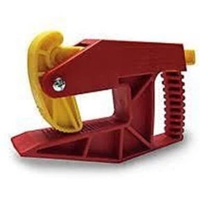 Grabbit Mat Moving Tool EZ Grip Stall Trailer Show Cattle Horse Barn Carpet Easy - Picture 1 of 4