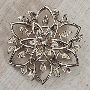 Broche floral Sarahon vintage chapado en oro - Imagen 1 de 2