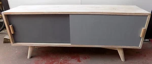 Mueble TV de Madera Maciza Blanco Con Puertas Gris cm150x40x61 Años 70 - Imagen 1 de 6
