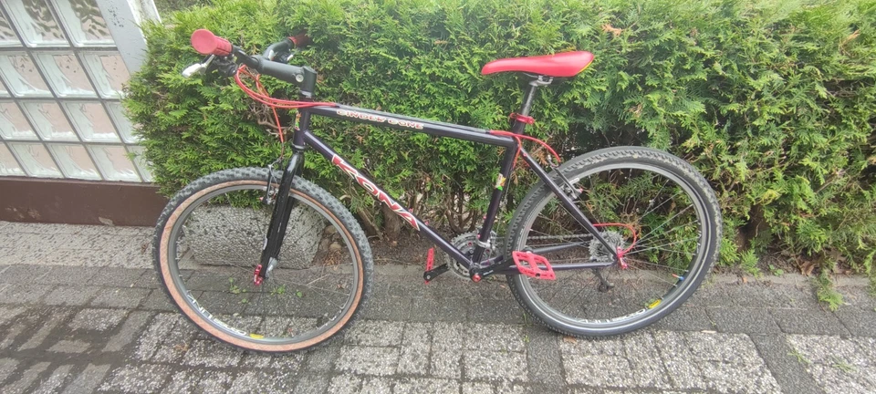 Kona Cinder Cone 1998 Kult! Syncros, Bees, Avid, Mavic - Bild 1 von 4