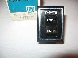 1977-1984 CHEVROLET 85-89 PARISIENNE WAGON TAILGATE LOCK SWITCH GM 377558 NOS - Picture 1 of 5
