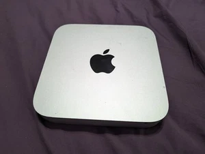 Mac Mini 5,1 (Mid 2011) MacOS 10.15 Catalina · 120GB SSD · 4GB RAM - Picture 1 of 5