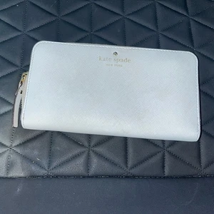 Usato--Portafoglio Continentale Kate Spade Cedar Street Lacey in pelle - Grigio - Foto 1 di 4