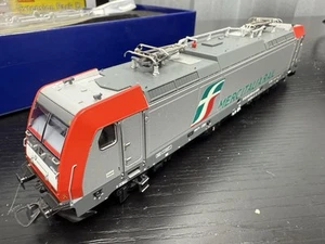 Roco 73340 - Mercitalia Rail Electric Loco 483-320-4 In Silver And Red Livery - Picture 1 of 12