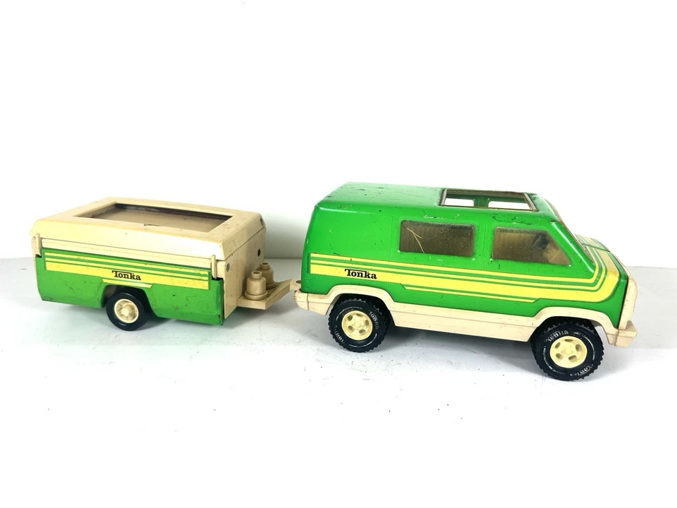 Furgoneta verde Tonka vintage con cámper emergente años 70 acero prensado juguete EE. UU. Foto 1 de 4
