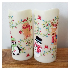 (2) Temp-tations Glasfaser flammenlos Weihnachten 6" Kerze Lebkuchen Pinguin - Bild 1 von 4
