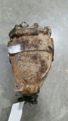 2005-2008 Dodge Magnum Rear Axle Differential Carrier Assembly 3.07 Ratio OEM - Image 1 of 4