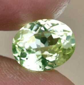 4.35 Ct Natural Green Peridot Oval Shape VVS Pak Gemstone AGL Certified - Picture 1 of 6